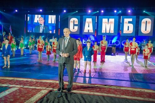 
<p>                                Всероссийские соревнования по самбо стали вдвойне юбилейными для почётного гражданина Омска ПУШНИЦЫ</p>
<p>                        