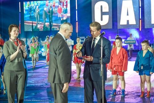 
<p>                                Всероссийские соревнования по самбо стали вдвойне юбилейными для почётного гражданина Омска ПУШНИЦЫ</p>
<p>                        